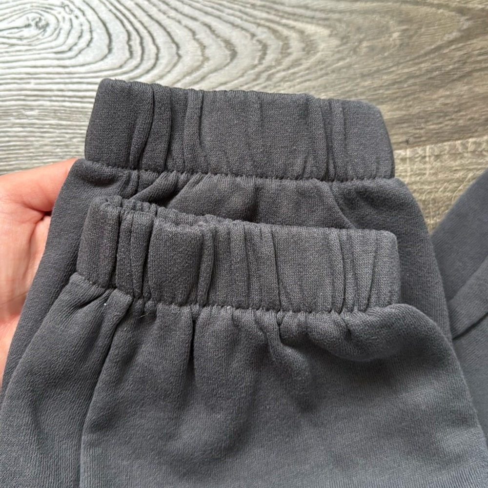 Hollister Adjustable Rise Fleece Joggers in Dark Grey - Picture 6 of 7
